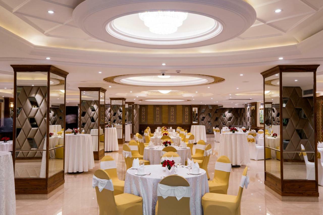 รีเจนตา เซ็นทรัล คาสเซีย ซิรักปุระ จันทิครห์ Hotel Zirakpur ภายนอก รูปภาพ